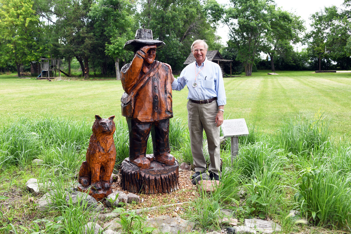 145 Walt Goertzen and Private Shannon in Winnetoon.JPG